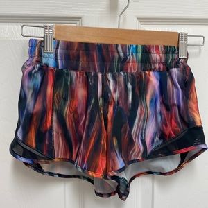 Lululemon Hotty Hot 2.5 inseam